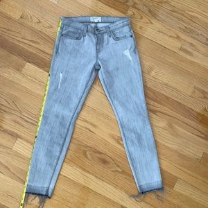 Current/Elliott The Stiletto size 25 gray distressed “Dillon with Released Hem”